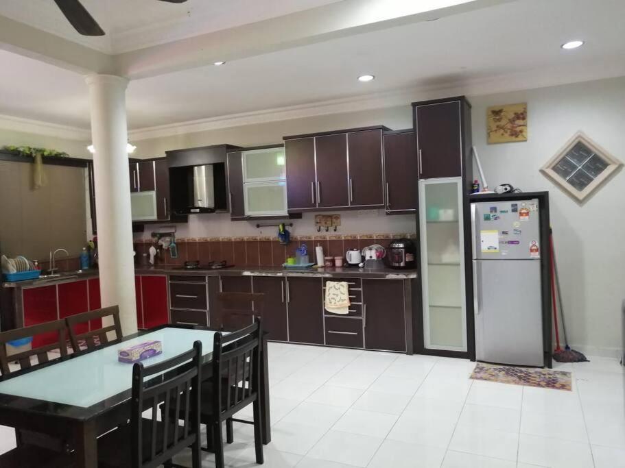 Sri Wang Homestay @ Arau Luaran gambar